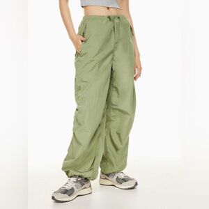 Aritzia Tna Aviator Parachute Pant Mid-rise nylon parachute pants BLUE